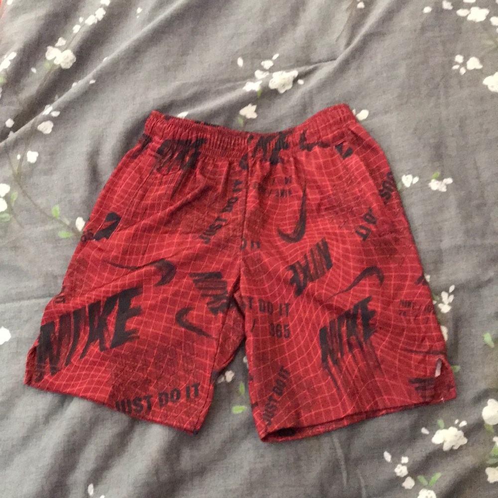 New - Nike Dri-fit shorts - Sz 6 medium